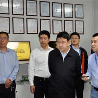 福建省人大常委會(huì)黨組副書(shū)記、副主任梁建勇一行調(diào)研捌斗新材